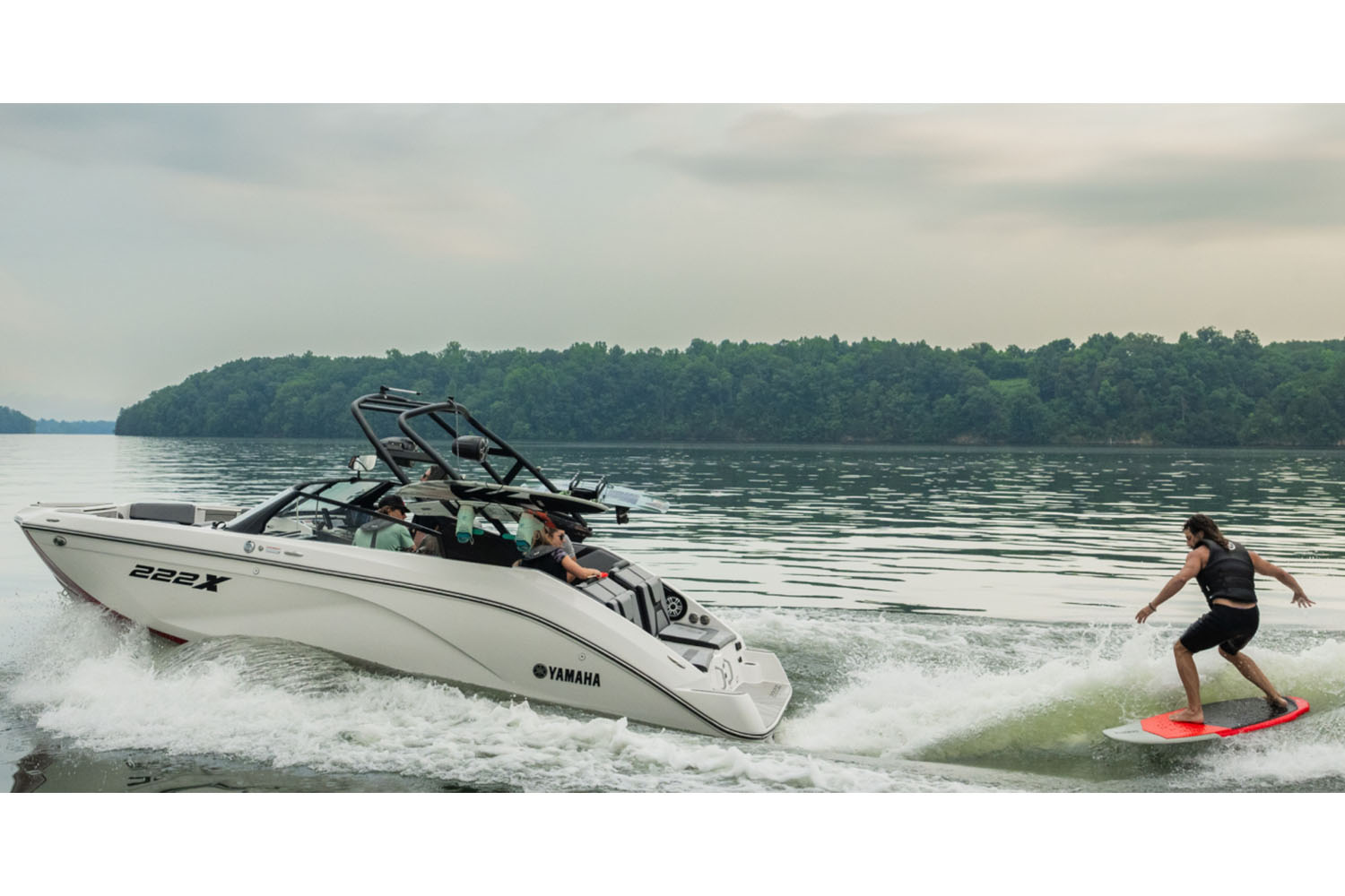 2026 Yamaha Boat 222XD WHITE/red Boat